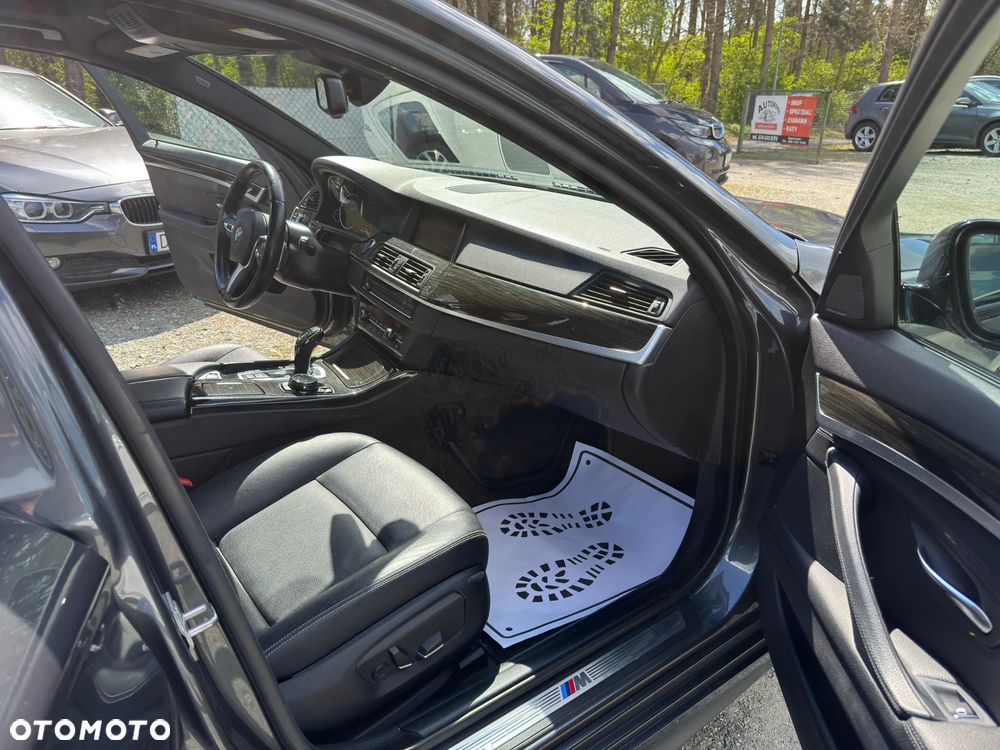 BMW Seria 5 528i xDrive - 13