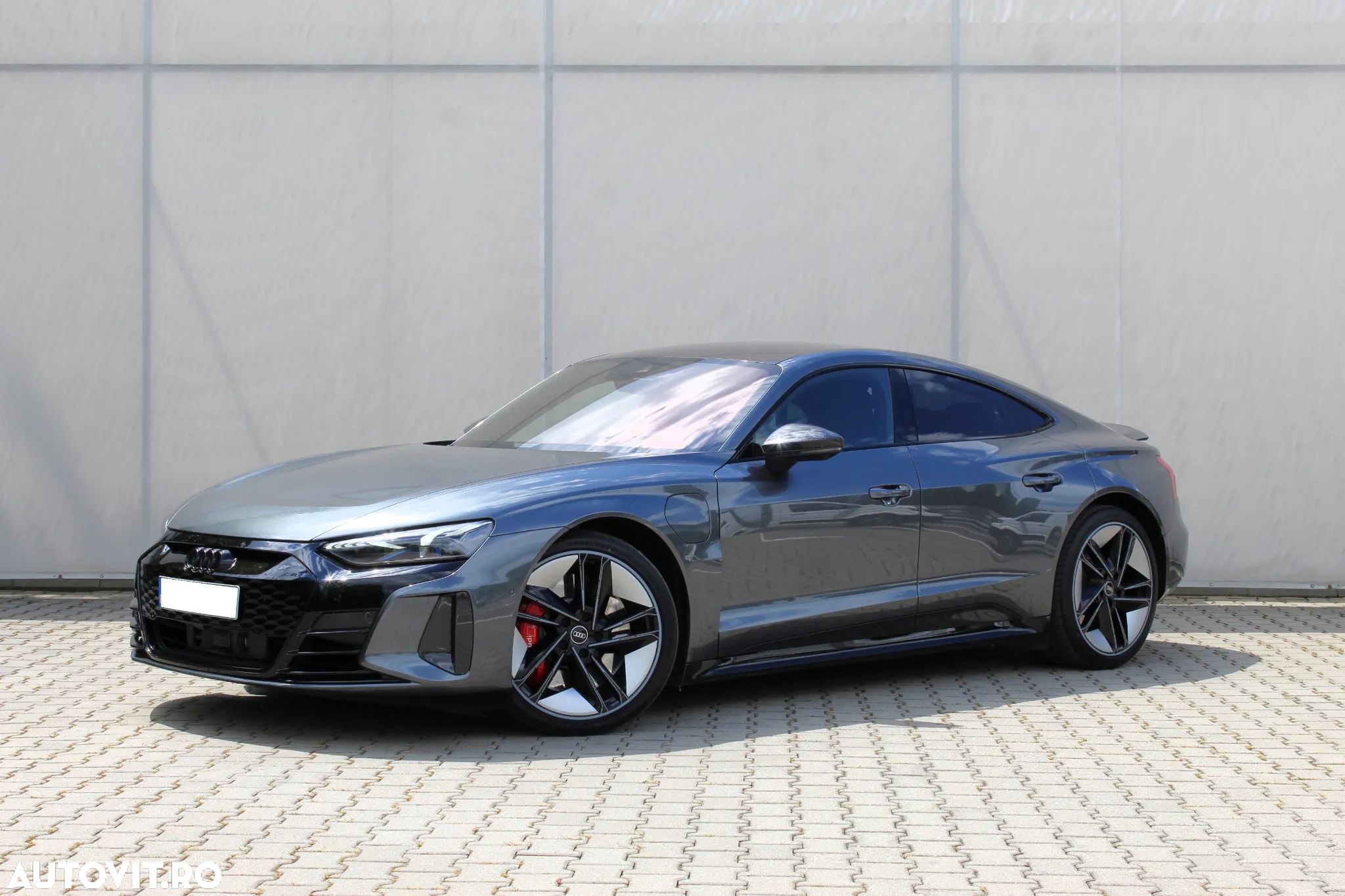 Audi e-tron GT - 1