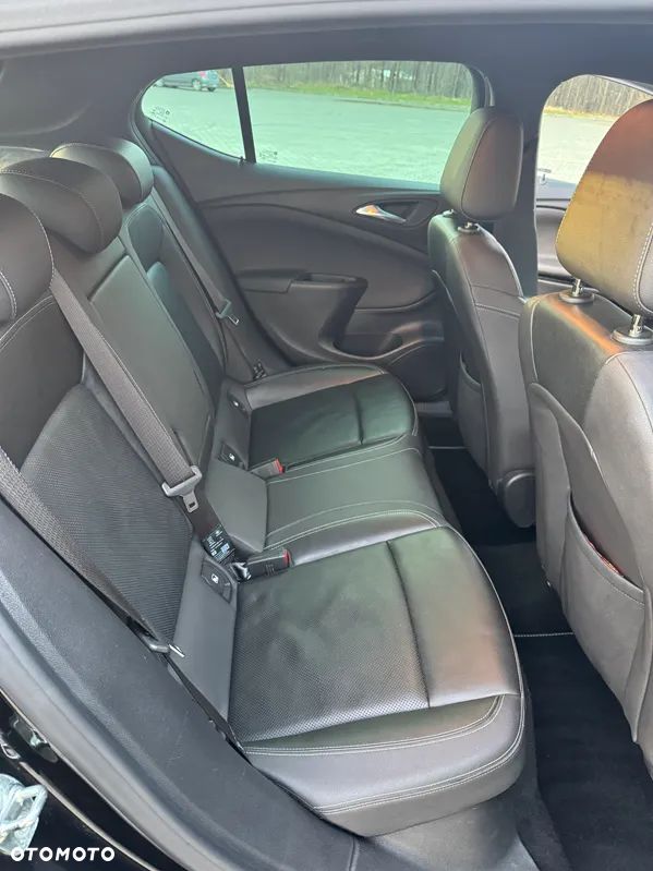 Opel Astra 1.4 Turbo Start/Stop Dynamic - 29