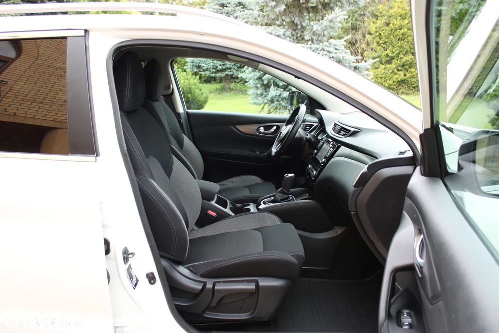 Nissan Qashqai 1.6 DCi N-Connecta Xtronic EU6 - 24