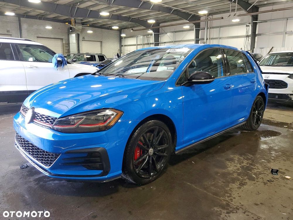 Volkswagen Golf - 3
