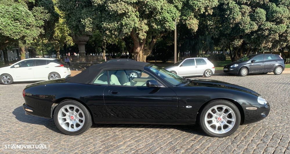 Jaguar XK XKR 4.0 Convertible - 11