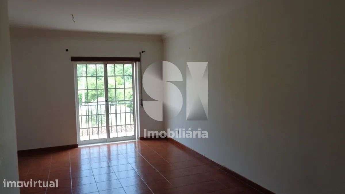 Apartamento T2 c/ garagem - Grande imagem: 4/34