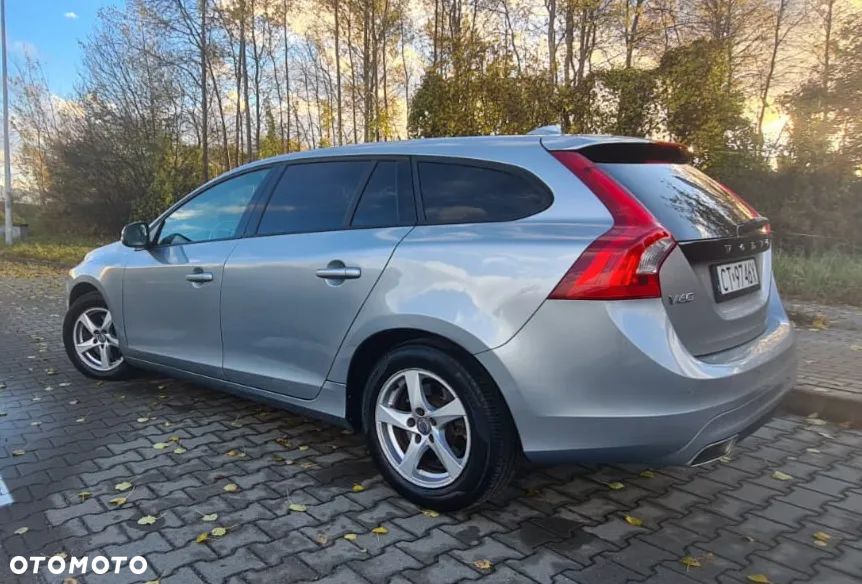 Volvo V60 D4 Geartronic Kinetic - 5