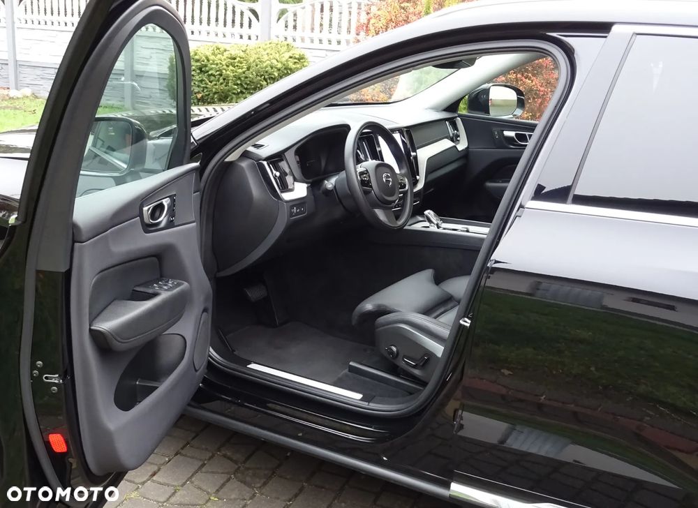 Volvo XC 60 T6 AWD Recharge Geartronic Inscription - 19