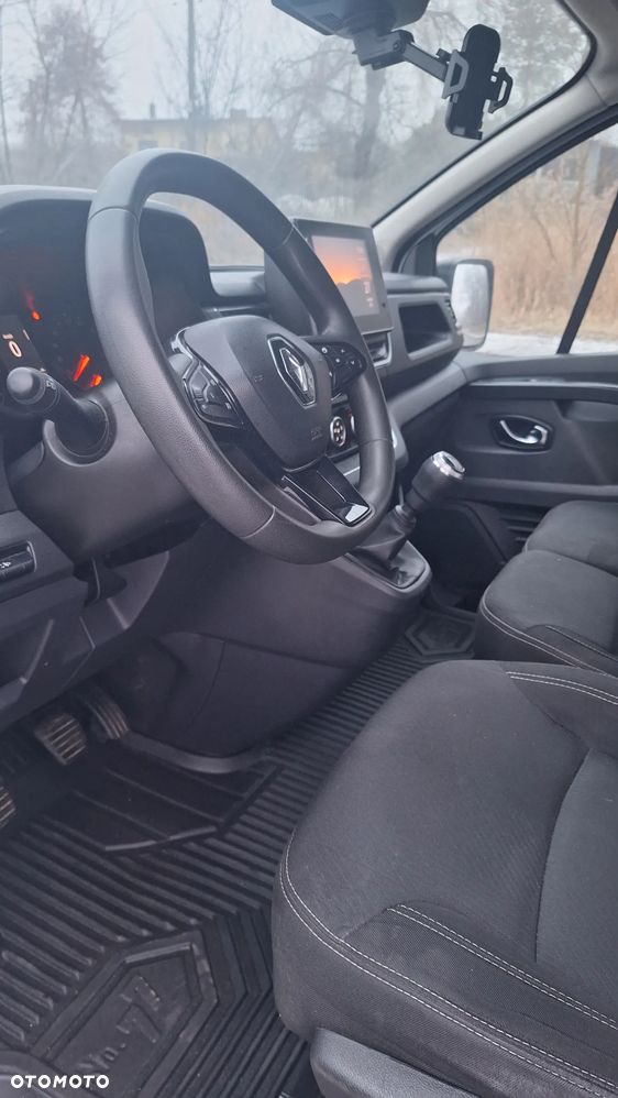 Renault Trafic - 18