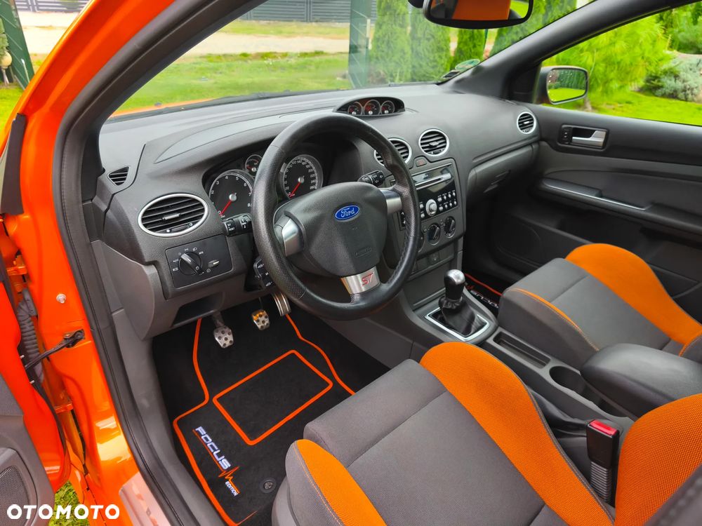 Ford Focus ST - 17