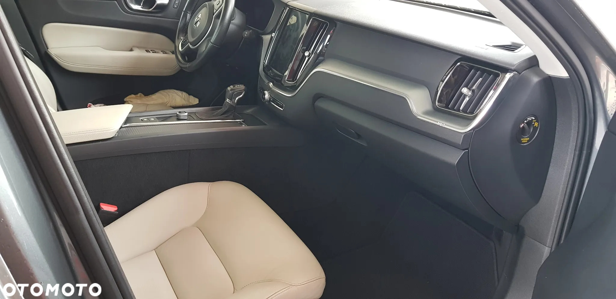 Volvo XC 60 D5 AWD Geartronic Momentum - 16
