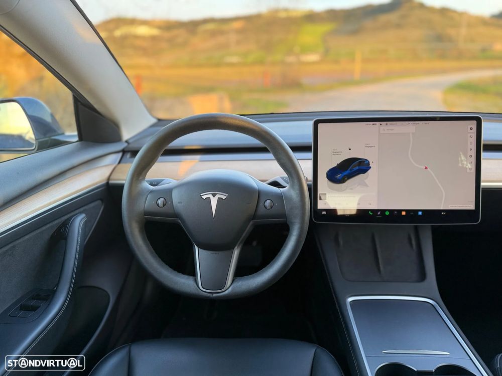 Tesla Model 3 - 6
