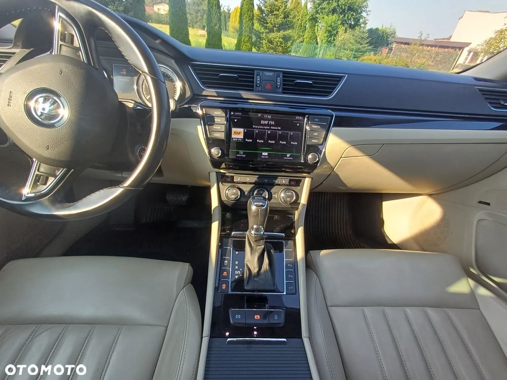 Skoda Superb 2.0 TDI 4x4 L&K DSG - 24