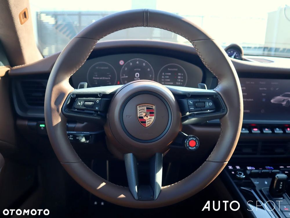 Porsche 911 Carrera T-Hybrid 4 GTS - 23