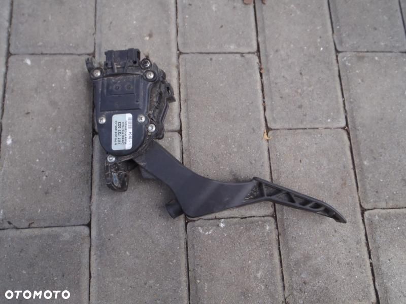 VW T5 1.9 TDI PEDAŁ GAZU POTENCJOMETR 7H1721503 - 1