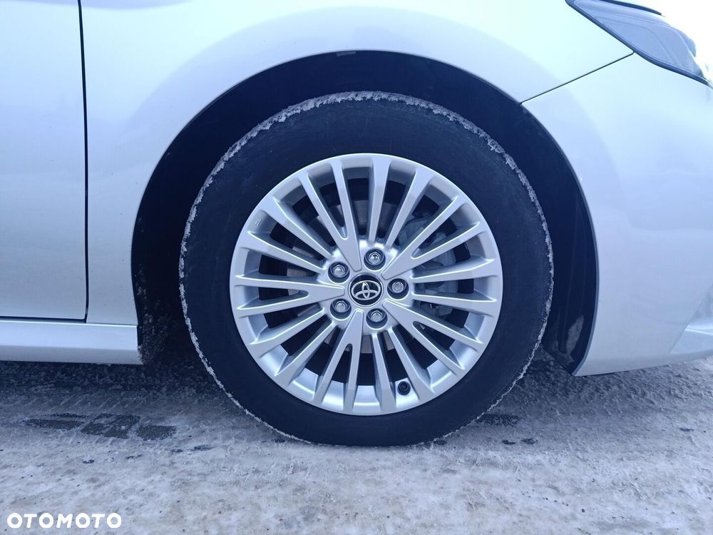 Toyota Camry - 14