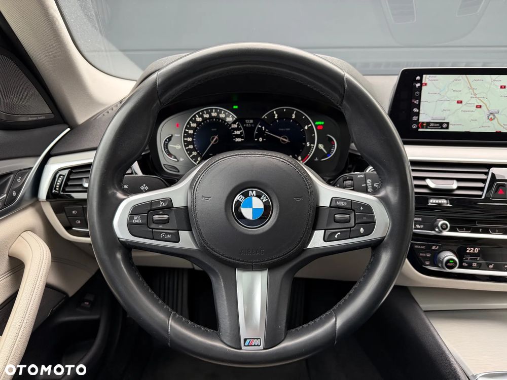 BMW Seria 5 520d Sport Line - 25