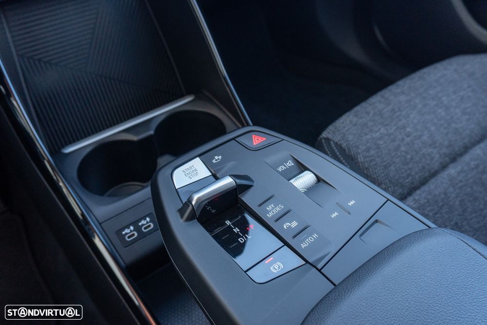 BMW 225xe Active Tourer e xDrive Edição Optimized - 24