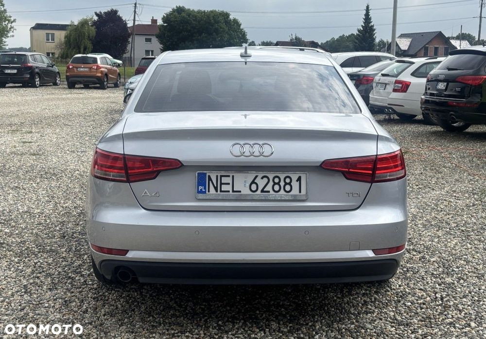 Audi A4 Limousine - 5