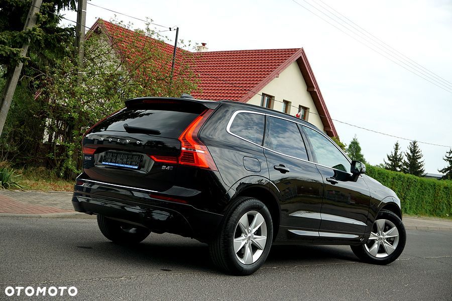 Volvo XC 60 B4 D AWD Geartronic Momentum Pro - 4