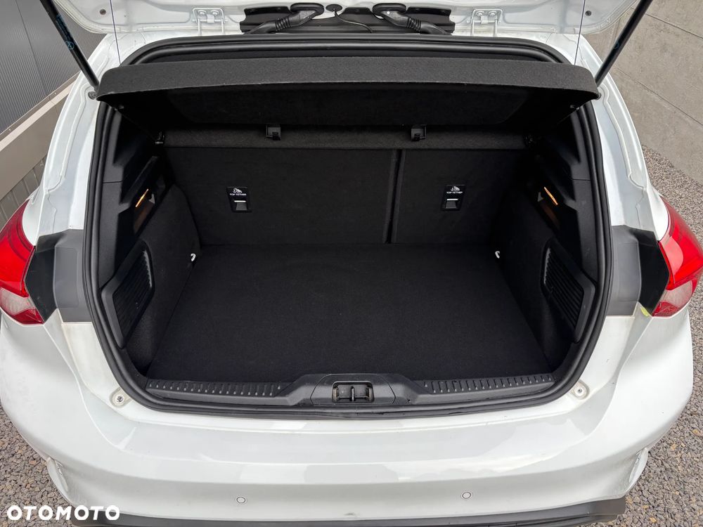 Ford Focus 1.0 EcoBoost Start-Stopp-System ST-LINE - 23