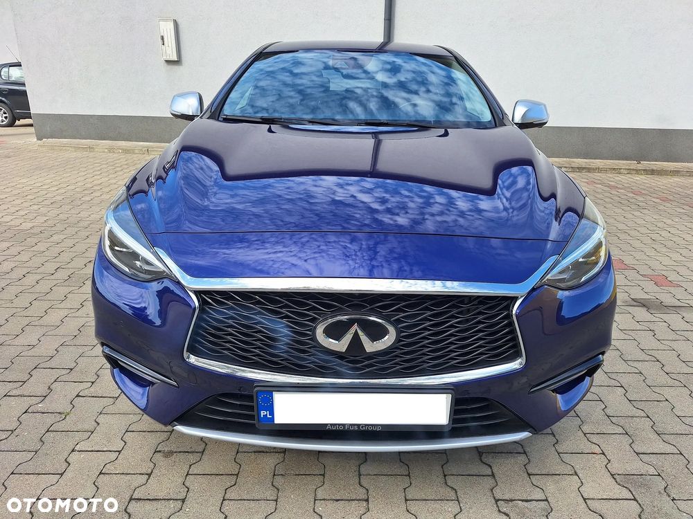 Infiniti Q30 2.2d DCT AWD Premium - 4
