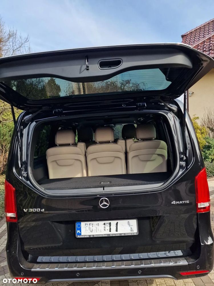 Mercedes-Benz Klasa V - 16