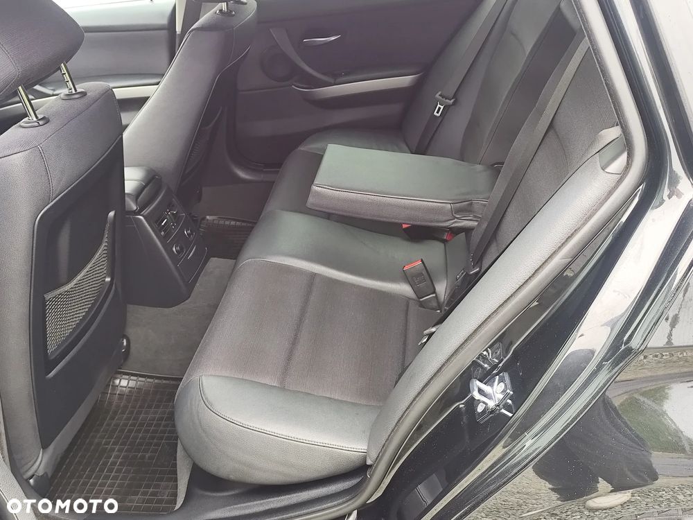 BMW Seria 3 318i - 16