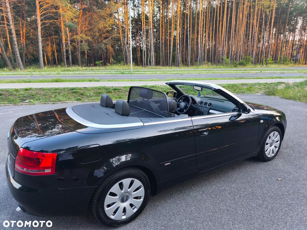 Audi A4 Cabrio 2.0 TDI DPF - 8