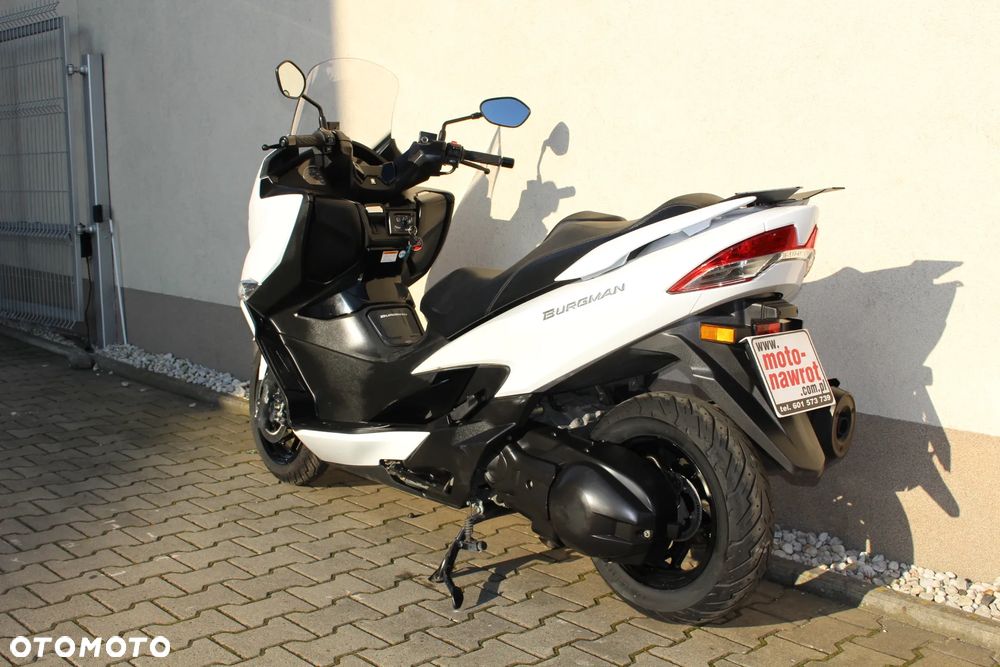 Suzuki Burgman - 22