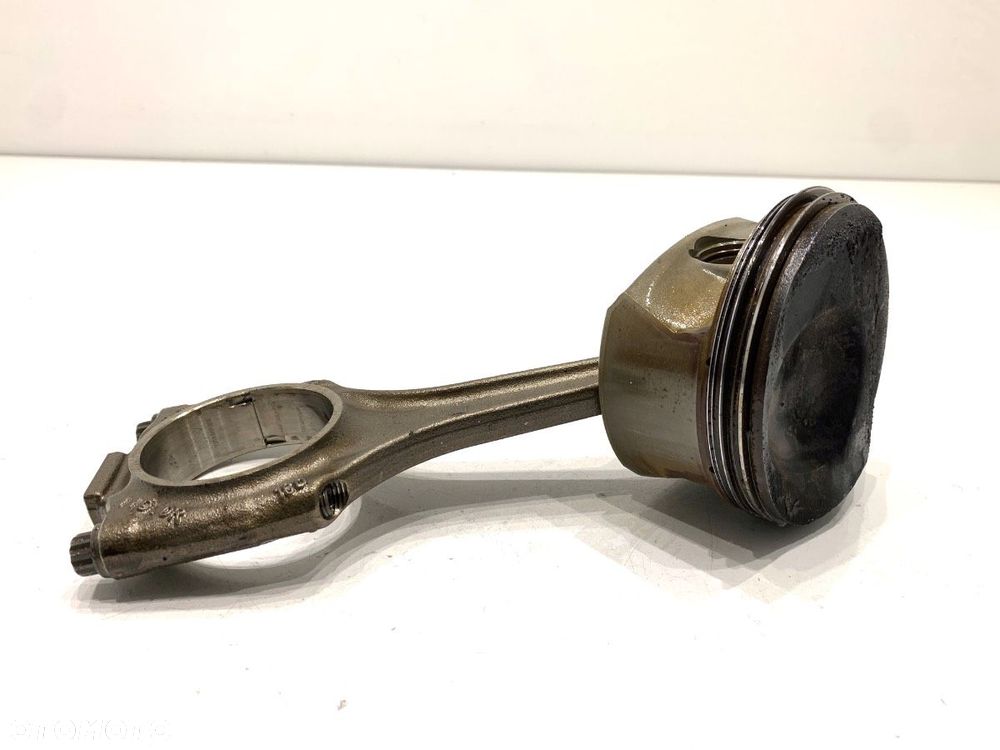 TŁOK Z KORBOWODEM  PORSCHE PANAMERA (970) 2009 - 2017 4.8 4S 294 kW [400 KM] benzyna 2009 - 2013 - 1