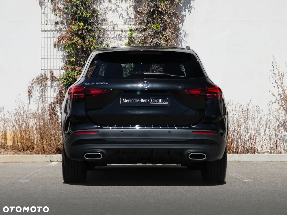 Mercedes-Benz GLA 250e AMG Line - 9