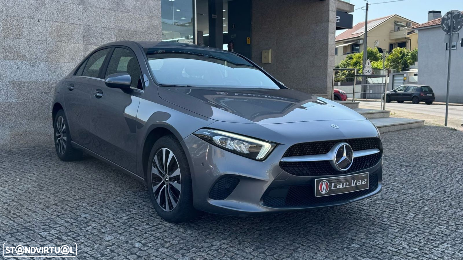 Mercedes-Benz A 250 Limousine e Style Plus - 2