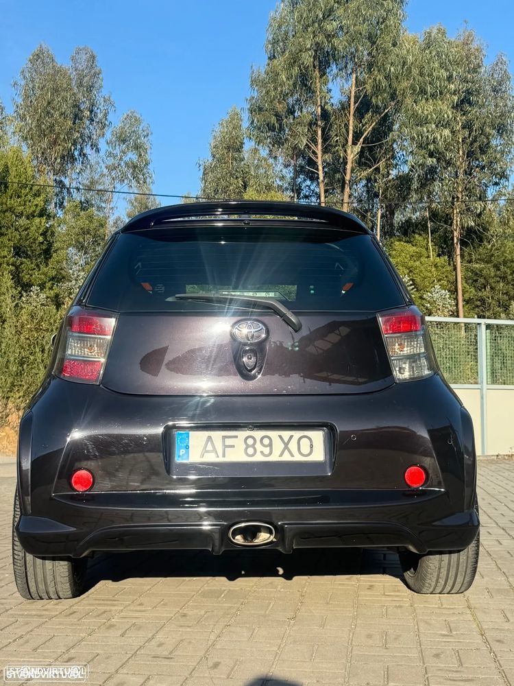 Toyota iQ 1.4 D-4D 2 EP+NAVI+Bluetooth - 10