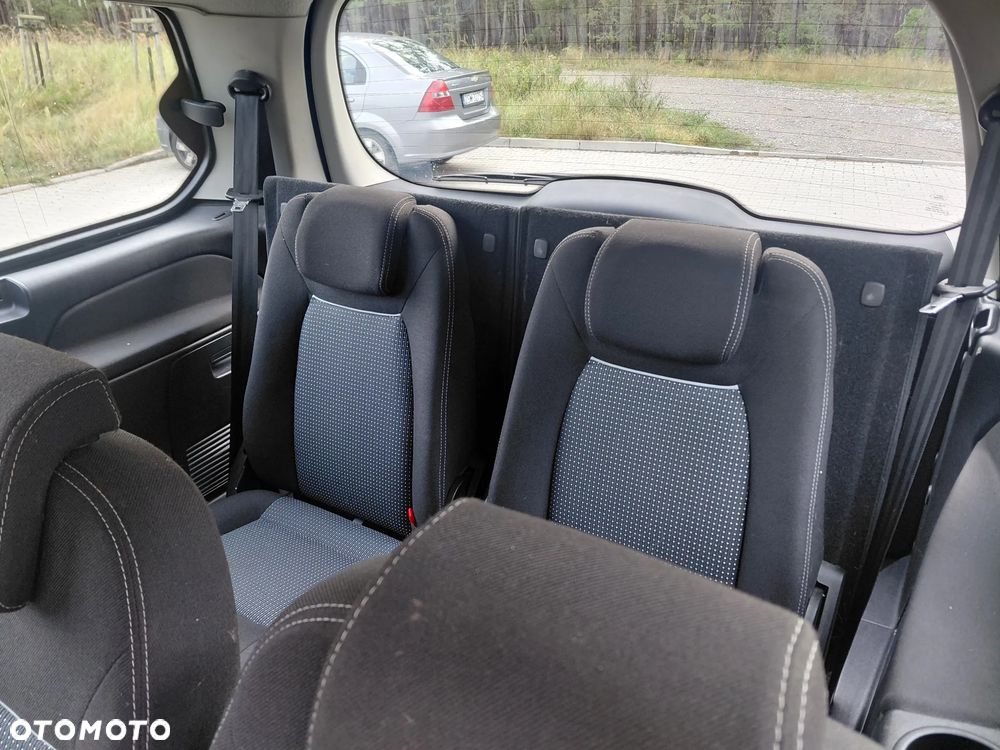 Ford Galaxy - 9