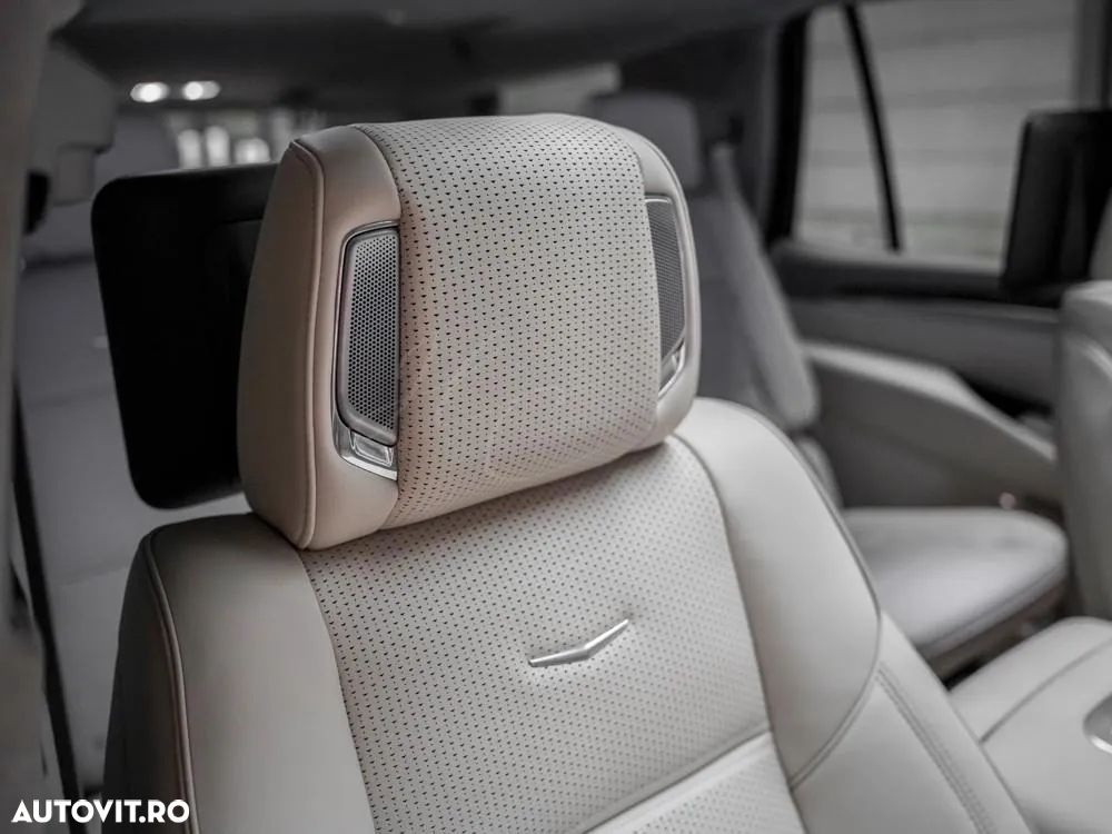 Cadillac Escalade - 30