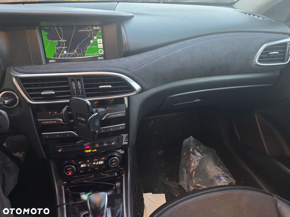 Infiniti Q30 2.2d DCT AWD City Black Edition - 11