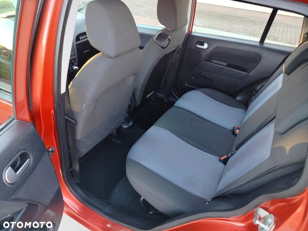 Ford Fusion 1.4 Ambiente - 21