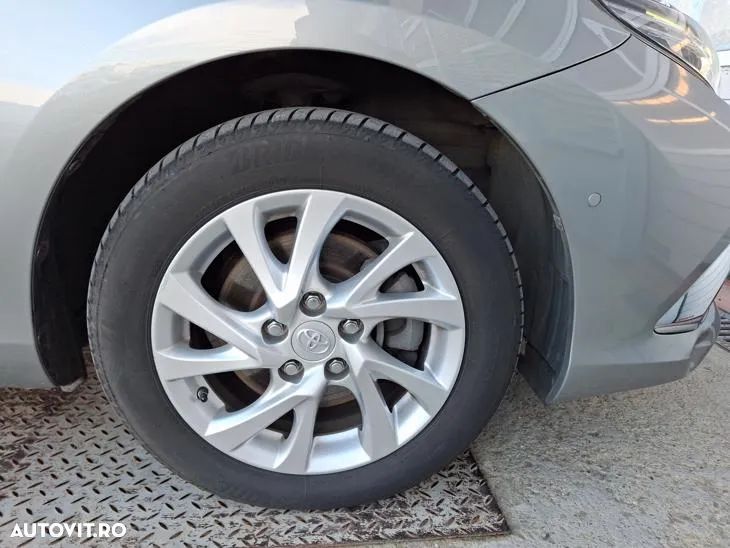Toyota Auris 1.8 L VVT-i Hybrid Luna - 16