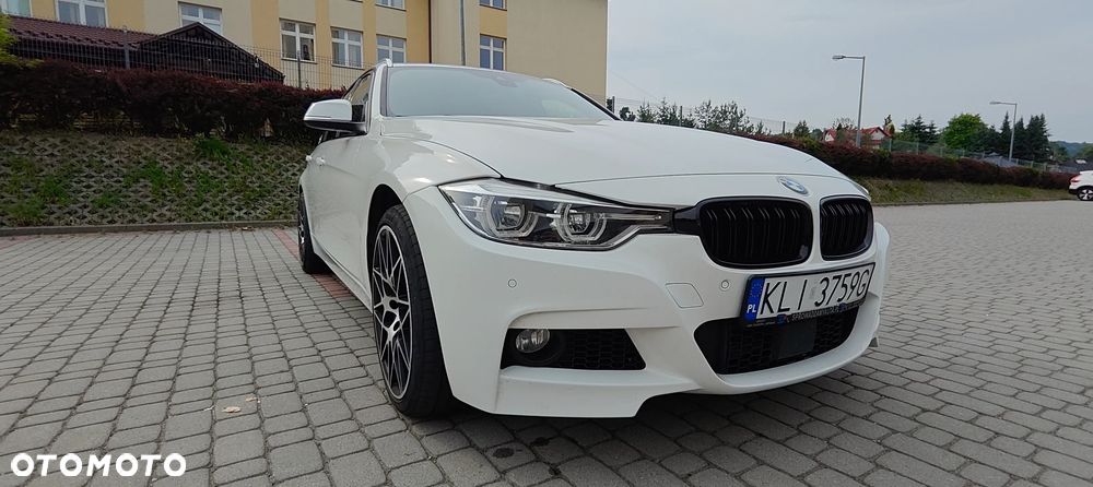 BMW Seria 3 330i xDrive Edition Luxury Line Purity - 37