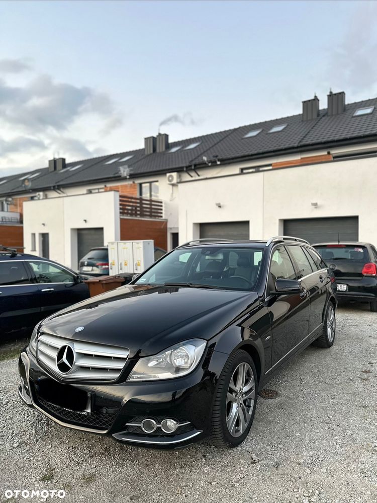 Mercedes-Benz Klasa C 220 CDI DPF Automatik BlueEFFICIENCY Avantgarde - 2