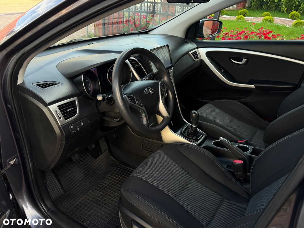 Hyundai i30 1.4 YES - 10