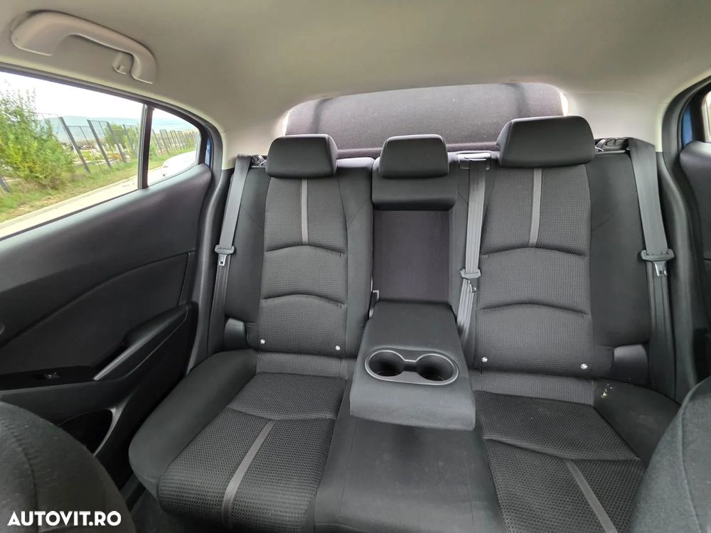 Mazda 3 SKYACTIV-G 120 Center-Line - 8