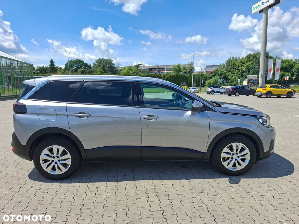 Peugeot 5008 - 4