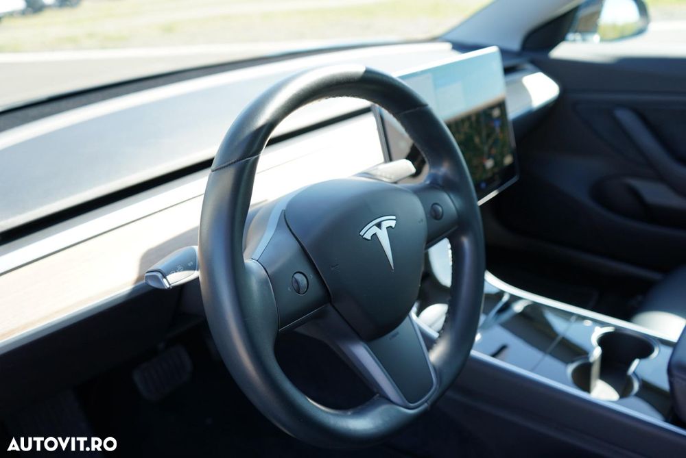 Tesla Model 3 Langstreckenbatterie Allradantrieb Dual Motor - 28