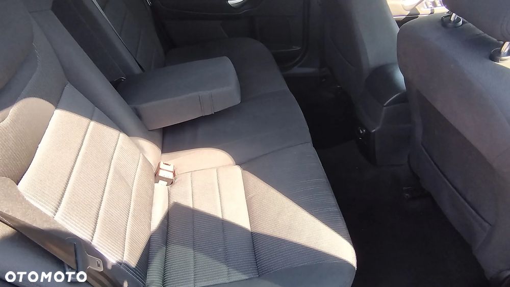 Ford Mondeo 2.0 TDCi Titanium - 24