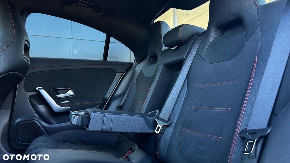 Mercedes-Benz CLA 200 mHEV AMG Line 7G-DCT - 29