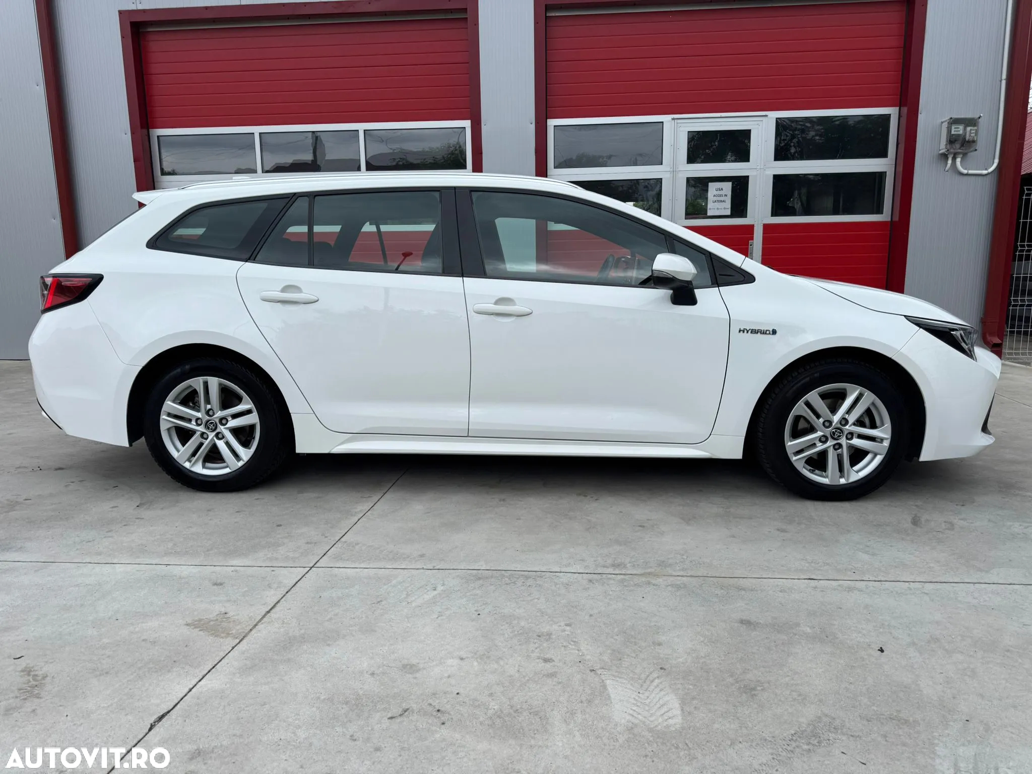 Toyota Corolla 1.8 HSD Business - 6