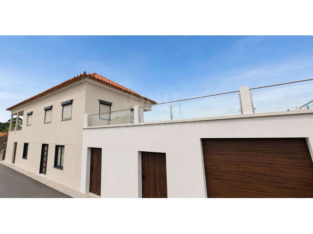 Moradia T5 à venda para reabilitação em Barroselas, Viana do Castelo - Grande imagem: 2/20