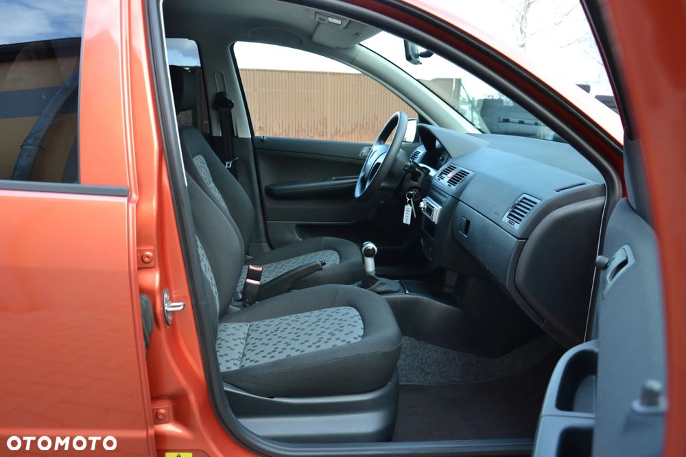 Skoda Fabia 1.2 HTP Comfort - 24