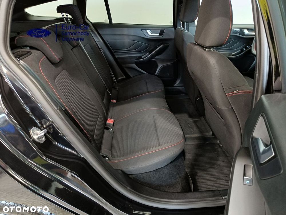 Ford Focus 1.0 EcoBoost mHEV ST-Line X - 31
