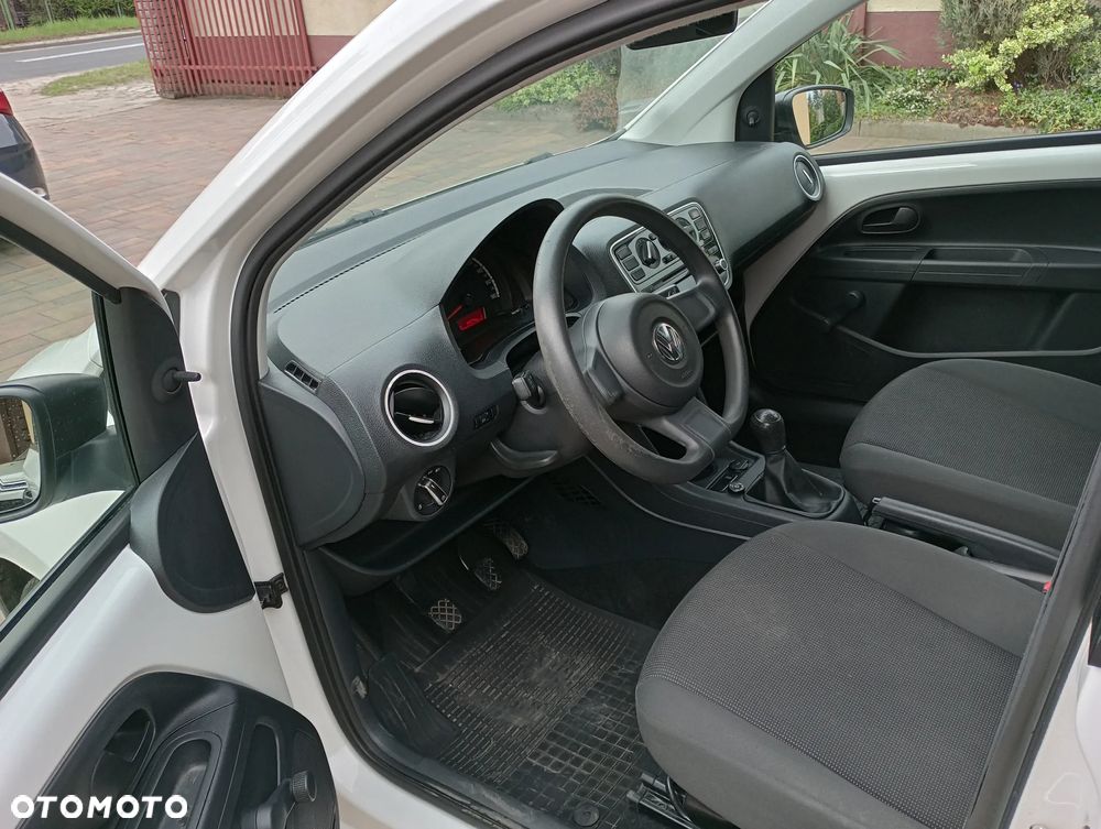 Volkswagen up! - 10