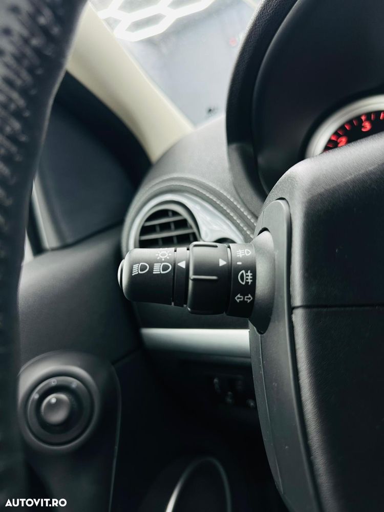 Renault Clio dCi 75 Stop & Start Life - 25